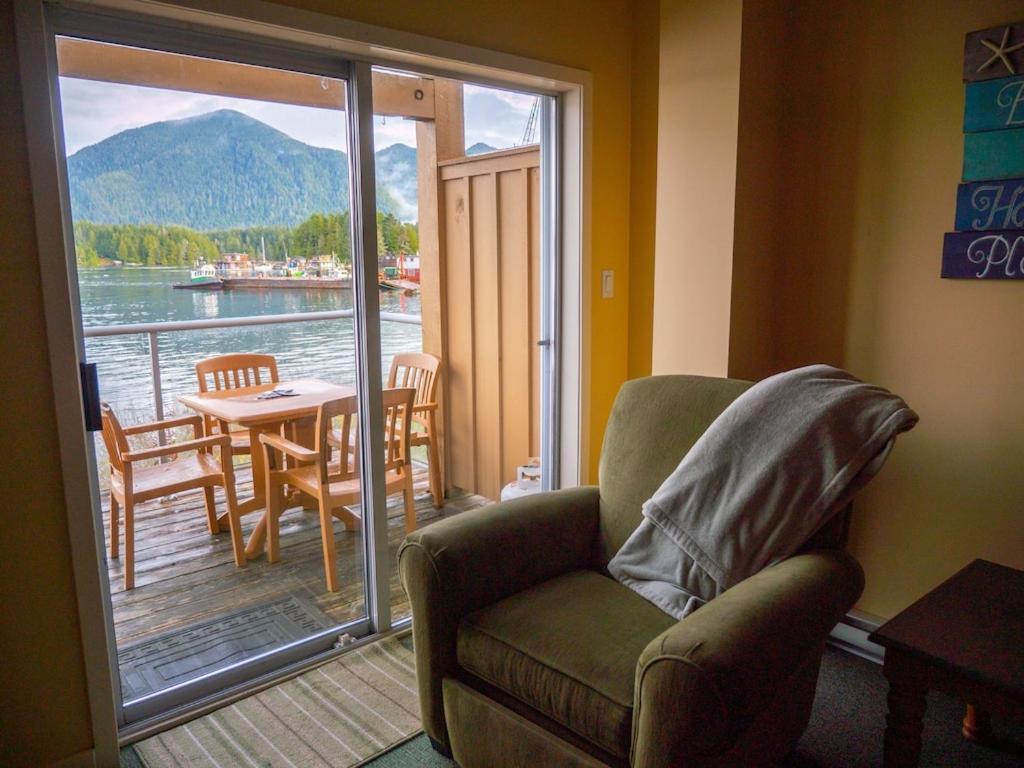 Waterfront View Of The Inlet, Short Walk To Town Apartamento Tofino Exterior foto