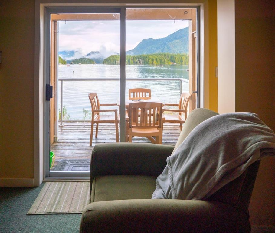 Waterfront View Of The Inlet, Short Walk To Town Apartamento Tofino Exterior foto