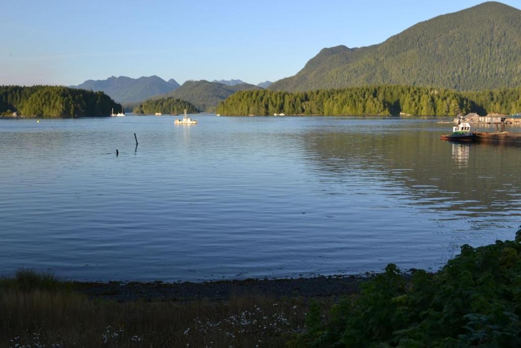 Waterfront View Of The Inlet, Short Walk To Town Apartamento Tofino Exterior foto